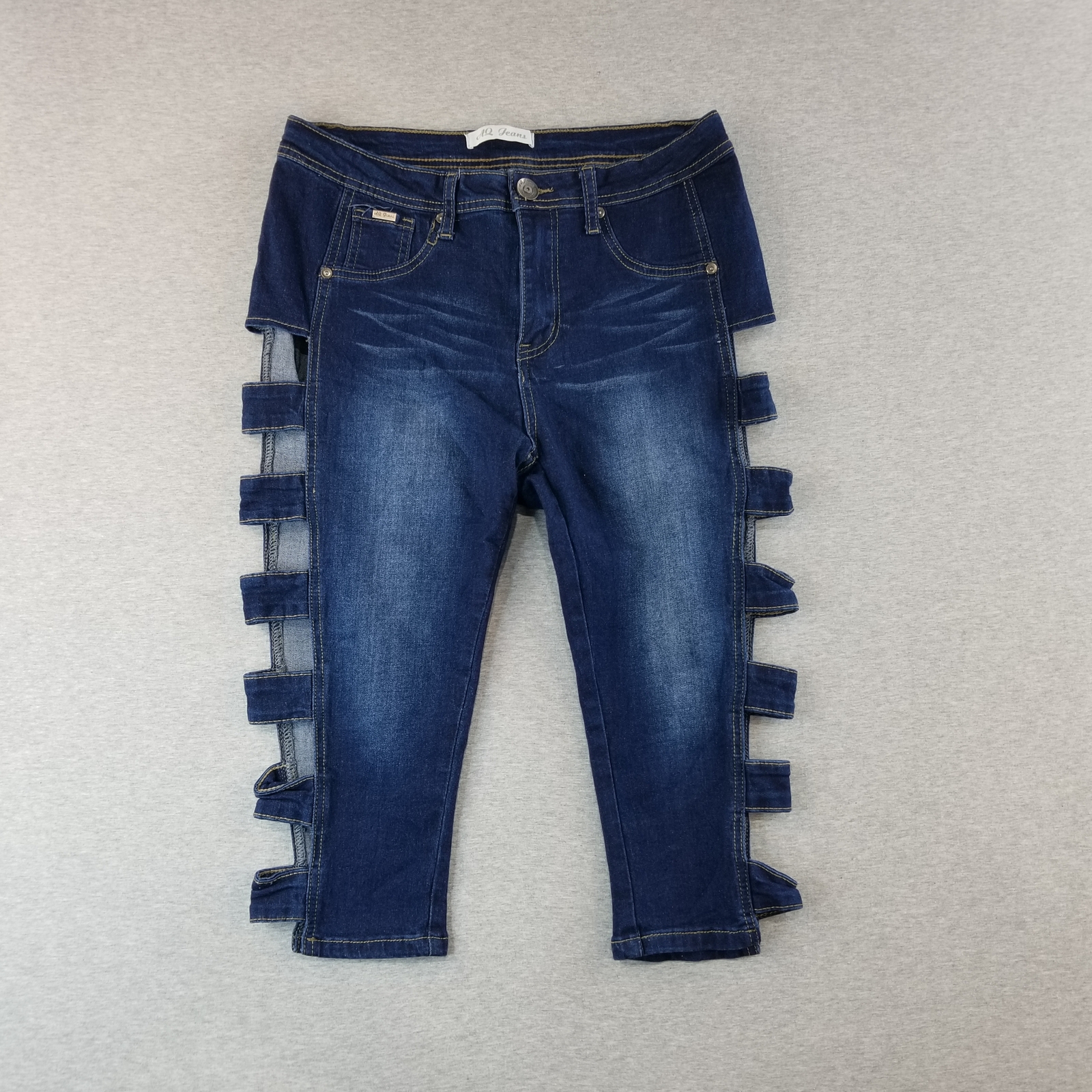 AQ Jeans Women's Sz 11/12 Blue Wash Capri Indie Barbiecore Rockabilly Fire