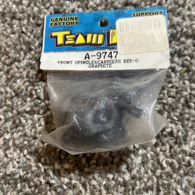 Vintage RC Losi XXXS Series Front Spindle & Carrier Set Graphite 9747