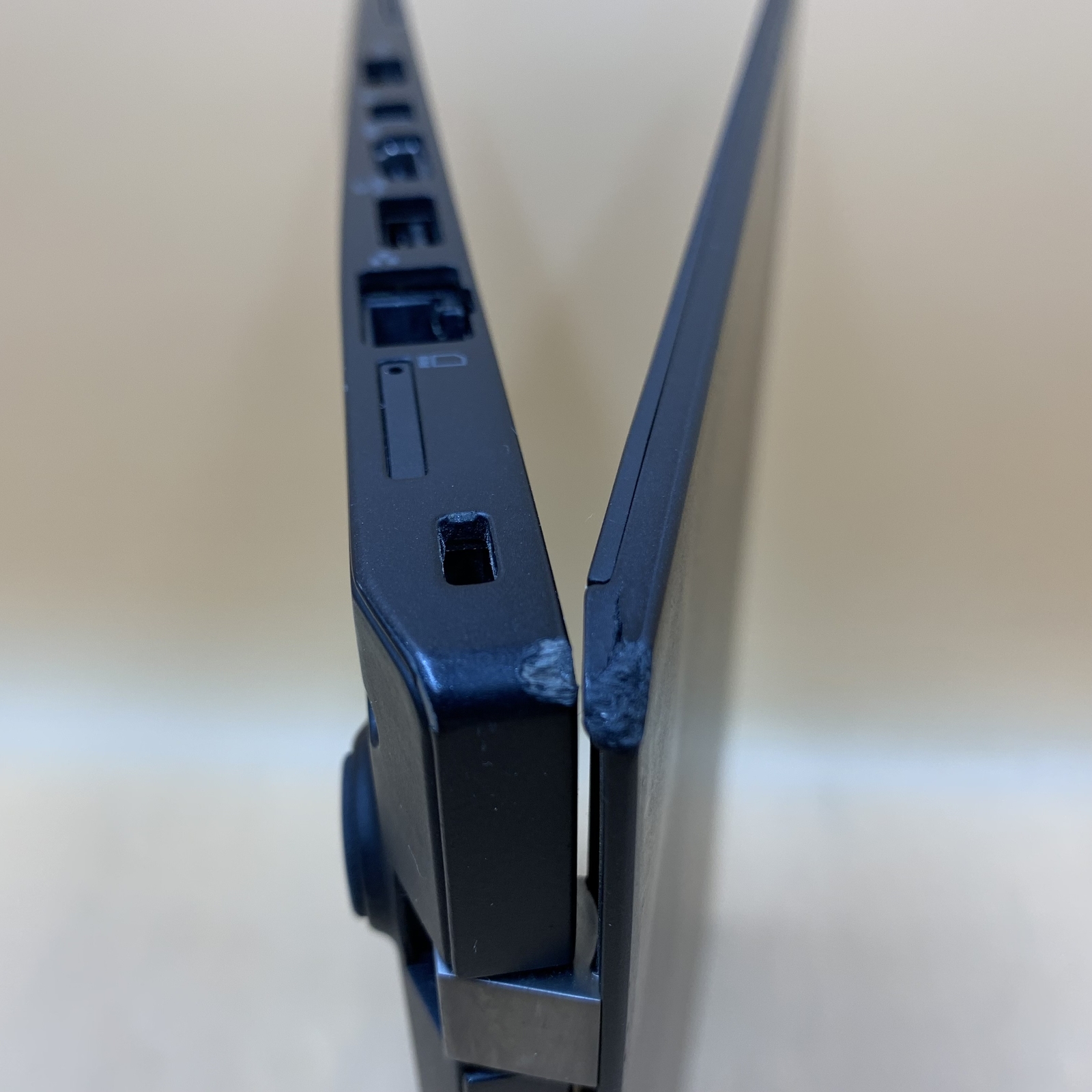 Lenovo ThinkPad T460s 20FA-S1XK00 i5-6300U 2.4GHz 8GB RAM NO SSD - Picture 3 of 8