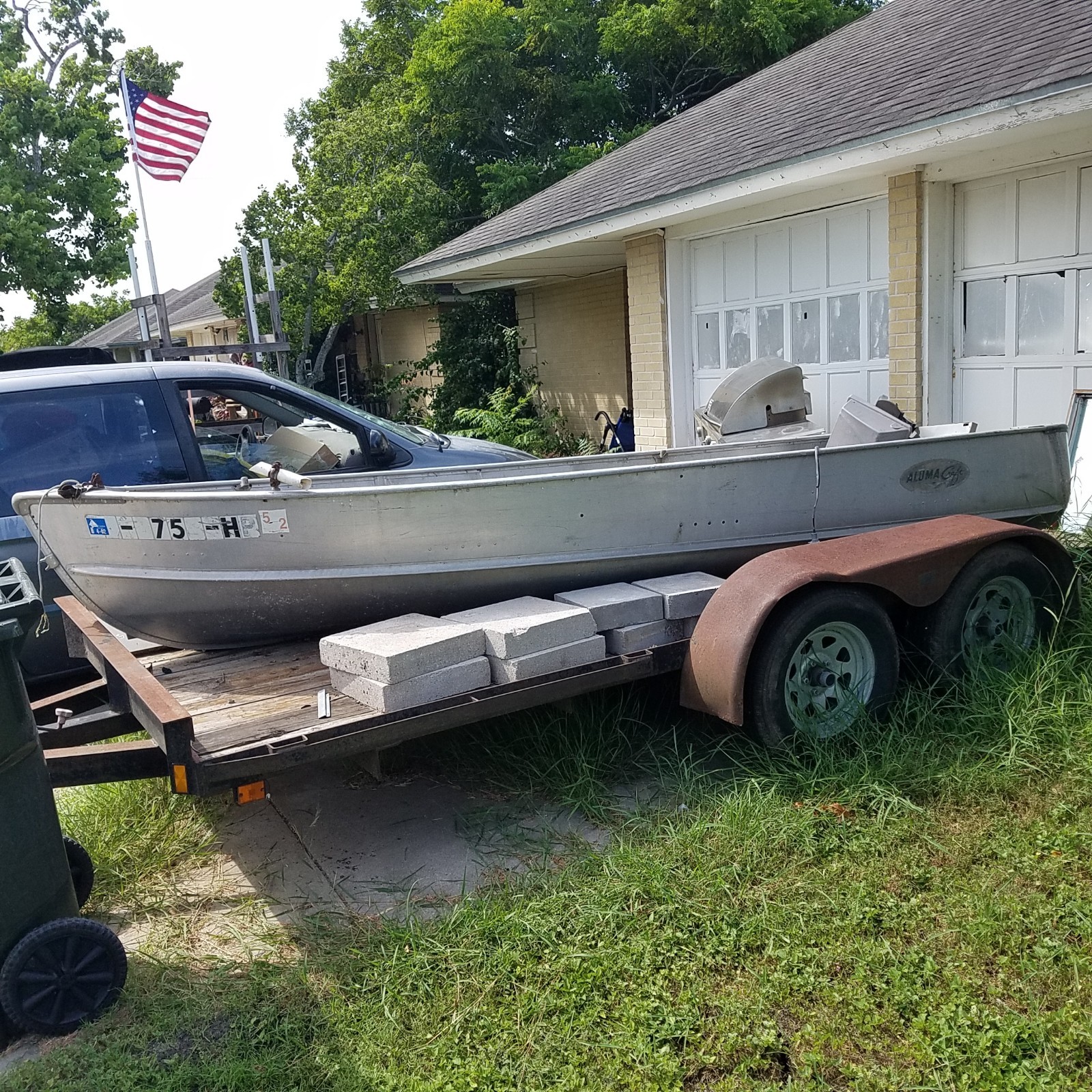 Aluma Craft 14 foot ALUMINUM FISHING row BOAT - no trailer included