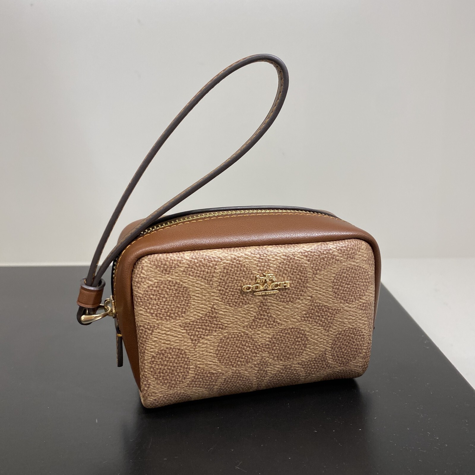 【COACH】CY832 QBMI5 Amazon.com: COACH(ｺｰﾁ) Utility, QBMI5 : Clothing, Shoes
