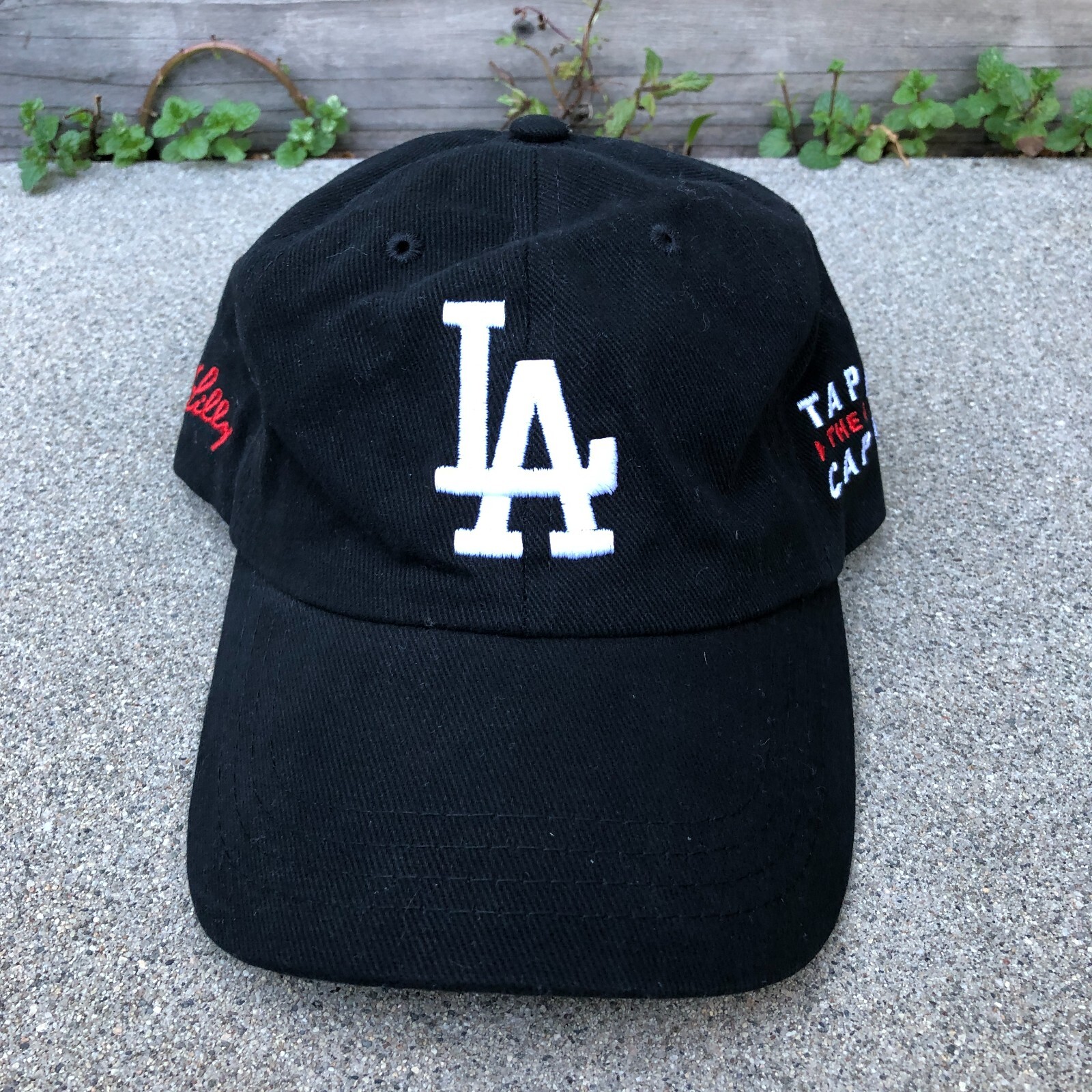 LA Dodgers 落書き刺繍 Doodles 限定キャップ ドジャース 公式キャップ クラブハウス限定 デコピン刺繍
