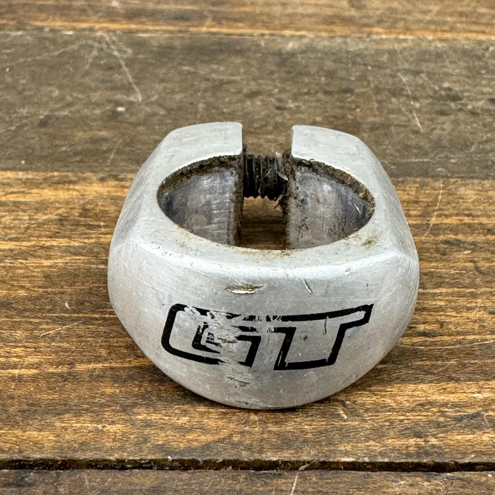 パーツ GT BMX Seat clamp GT BMX Vintage Seat Post Clamp Old School 22.2mm Silver
