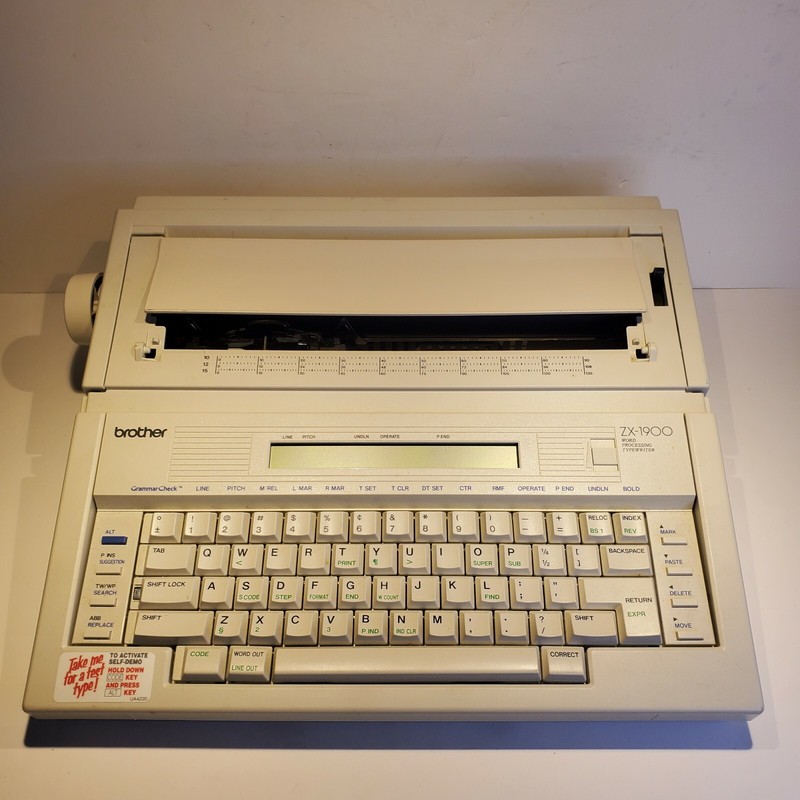 1990 Brother AX550 on the Typewriter Database