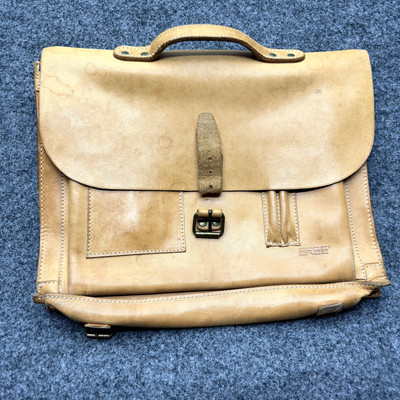 BREE Germany London Tan Thick Saddle Leather  Briefcase Pen Holders Western