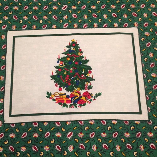 Christmas Placemats Four (4) Christmas Tree Placemats ??????
