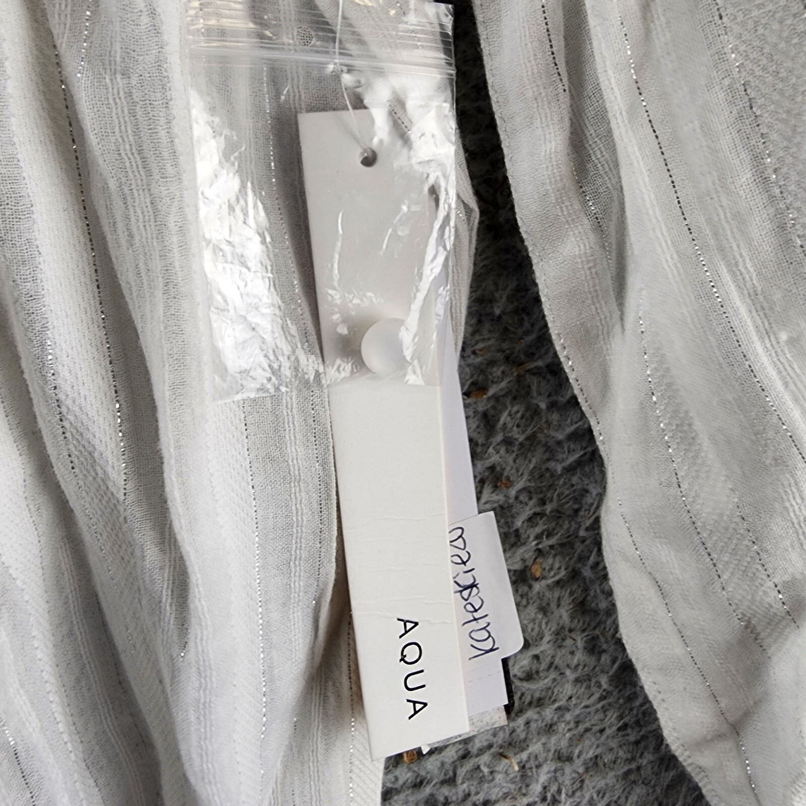 AQUA Pleated Blouse Women's XS White Ruffle Long Sleeve Button Back Closure - Picture 6 of 14