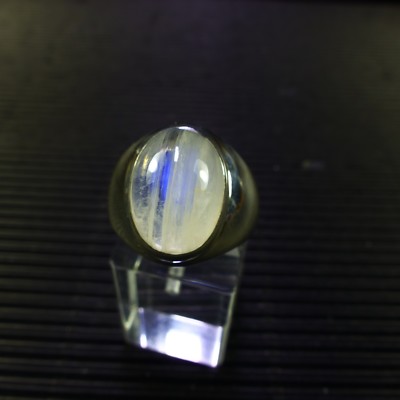 Ring Gr. 57, Silber 925 mit einem Regenbogen Mondstein Cabochon aus Madagaskar