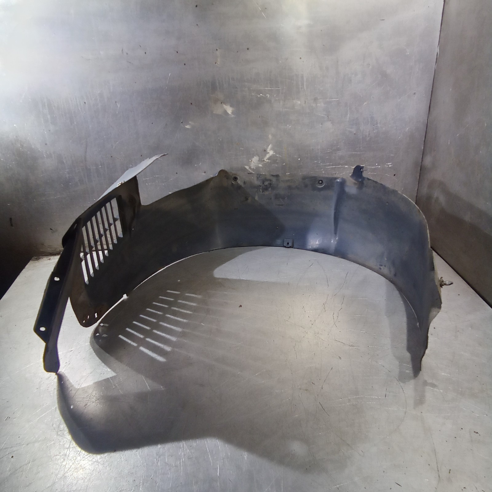 Audi TT Mk1 8N 1998-2006 Driver/Right/OS FRONT Wheel Arch Liner Splash Guard