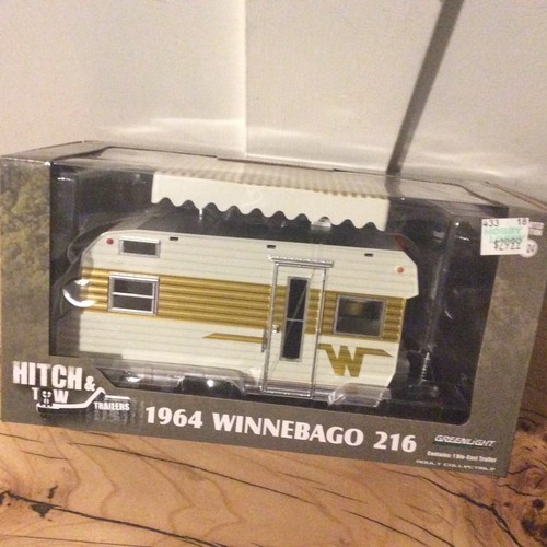 未開封 グリーンライト 1/64 WINNEBAGO CHIEFTAIN 未開封 グリーンライト 1/64 WINNEBAGO CHIEFTAIN - メルカリ