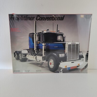 Older Testors Freightliner Conventional Big Rig Plastic Truck Model 1/24 # 840