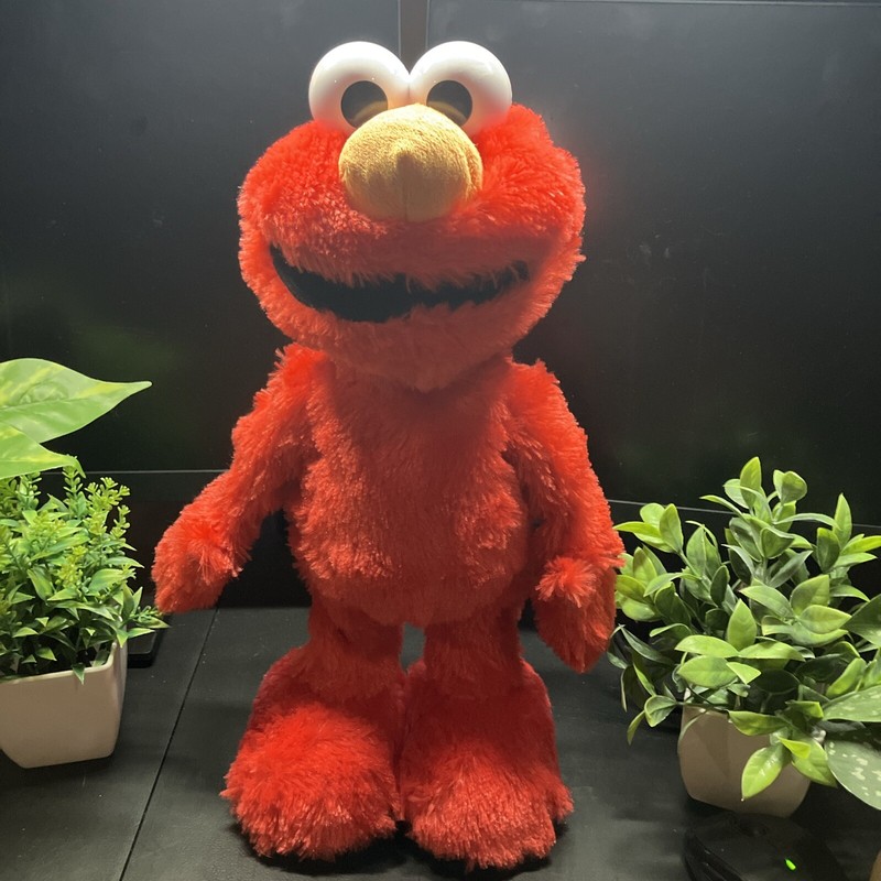 Sesame St. Singing Dance Elmo Slide Interactive Plush Eng/Spanish No