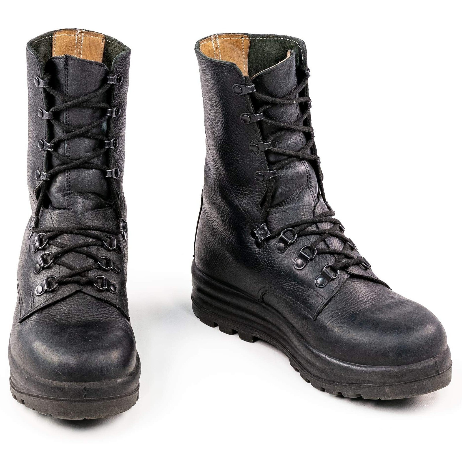 swiss military boots