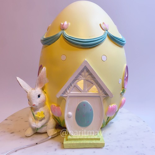 グラスハウス YEAR OF THE RABBIT 380g Light Up Easter Egg House With Easter Bunny Rabbit Figurine