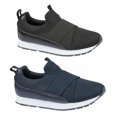 kids black trainers size 13