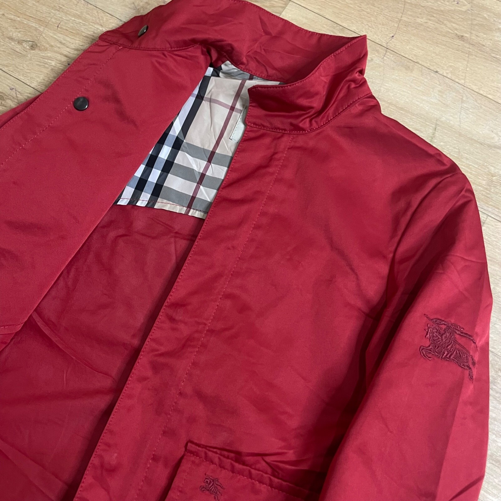 BURBERRY ウインドブレーカー 4Y BURBERRY ウィンドブレーカー 4Y 104cm イエロー