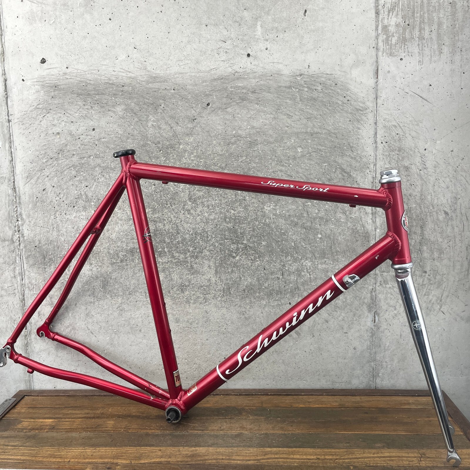 シュウィンsuper sport 700C アルミ 21速 510mm クロス シュウィンsuper sport 700C アルミ 21速 510mm クロス - メルカリ