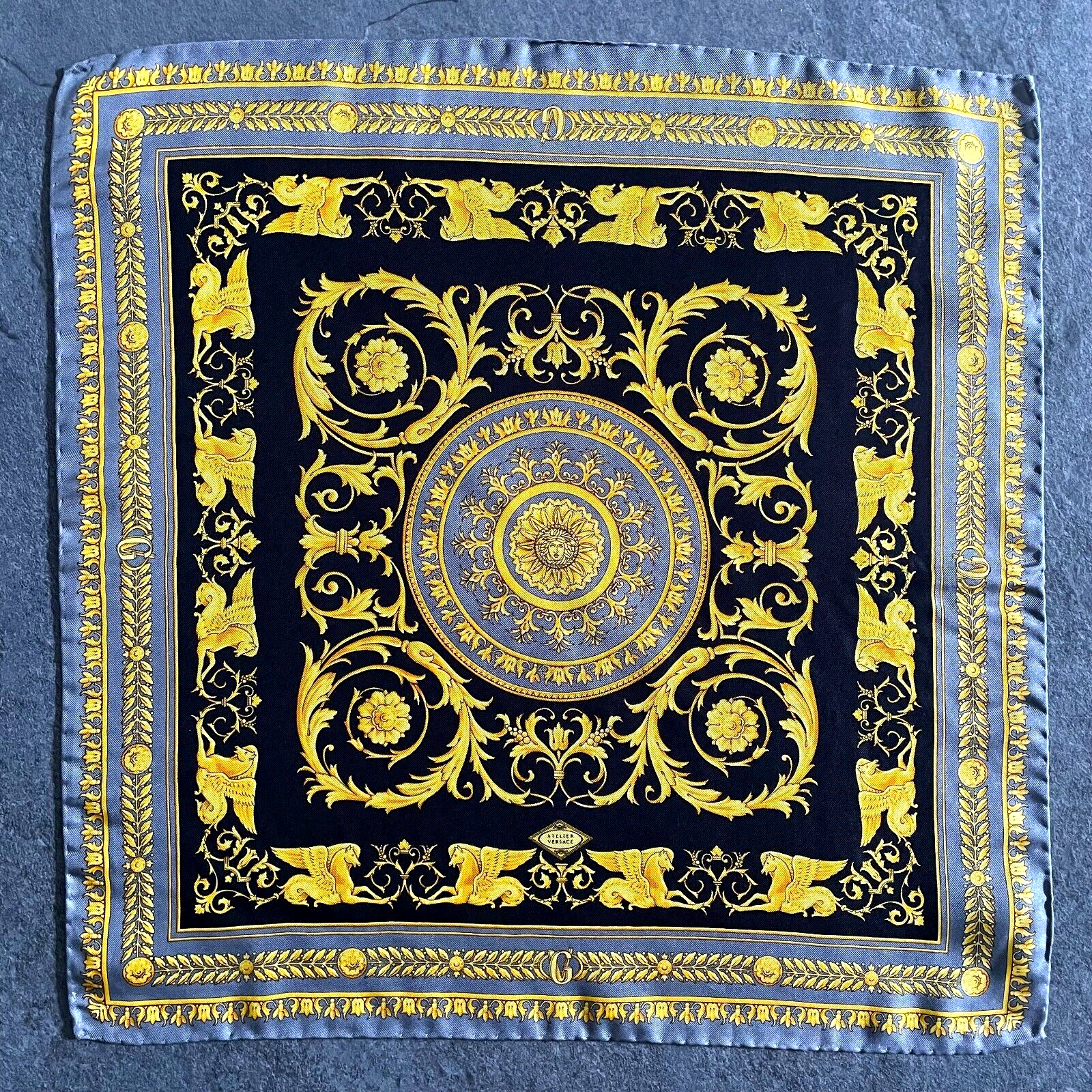 GIANNI VERSACE スカーフ GIANNI VERSACE silk neck scarf Baroque w/ Medusa pattern