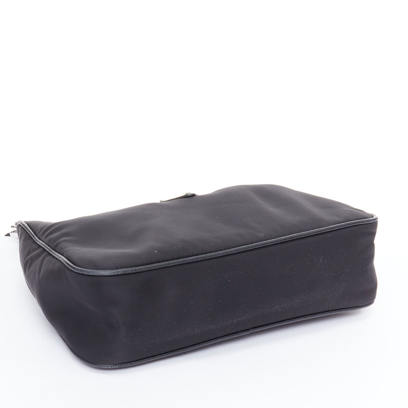 関税込★VIP価格【PRADA】スタッズ付 Re-Nylon バッグ スタッズ PRADA RE NYLON(プラダ リナイロン) - 海外通販のBUYMA
