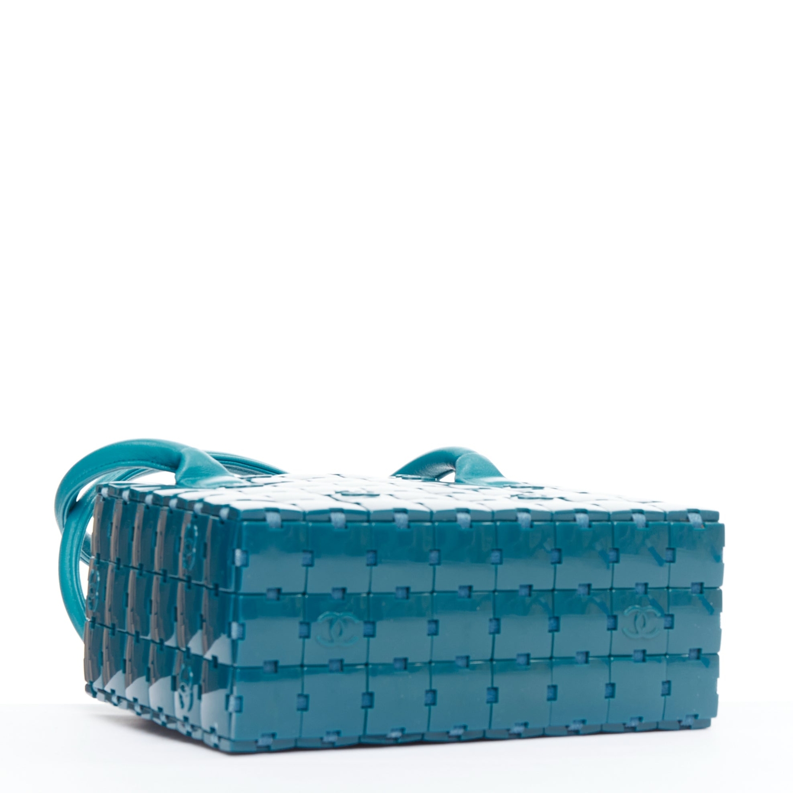 希少 ◆◆CHANEL SHOPPING CENTER◆◆ rare CHANEL Puzzle blue plastic CC chip leather stitch tote