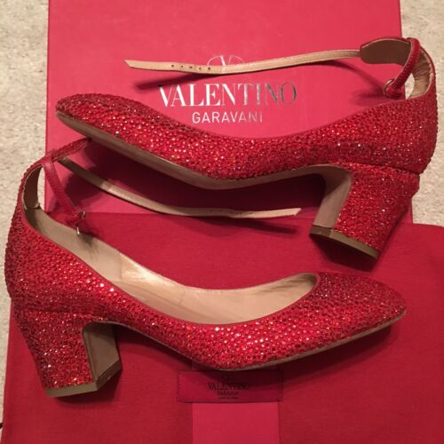 Valentino Garavani Swarovski Crystal Strass Ruby Red Tan-Go Valentino Garavani Swarovski Crystal Strass Ruby Red Tan-Go