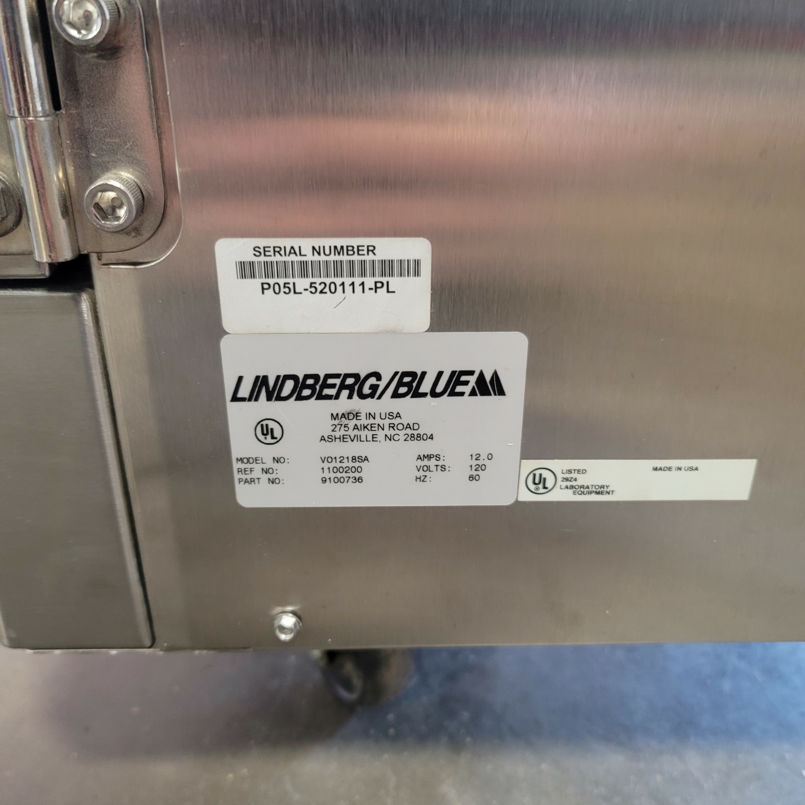 Blue M VO1218SA Vacuum Oven, 1250W, 40-260&deg;C &plusmn;1&deg;C, 18 x 12 x 12" Chamber, 120VAC