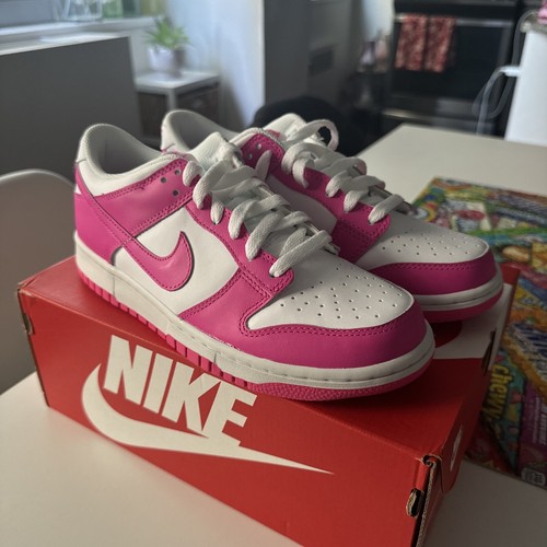 靴 Nike GS Dunk Low \"Laser Fuchsia\" Nike Dunk Low Laser Fuchsia (GS) - FB9109-102 - US