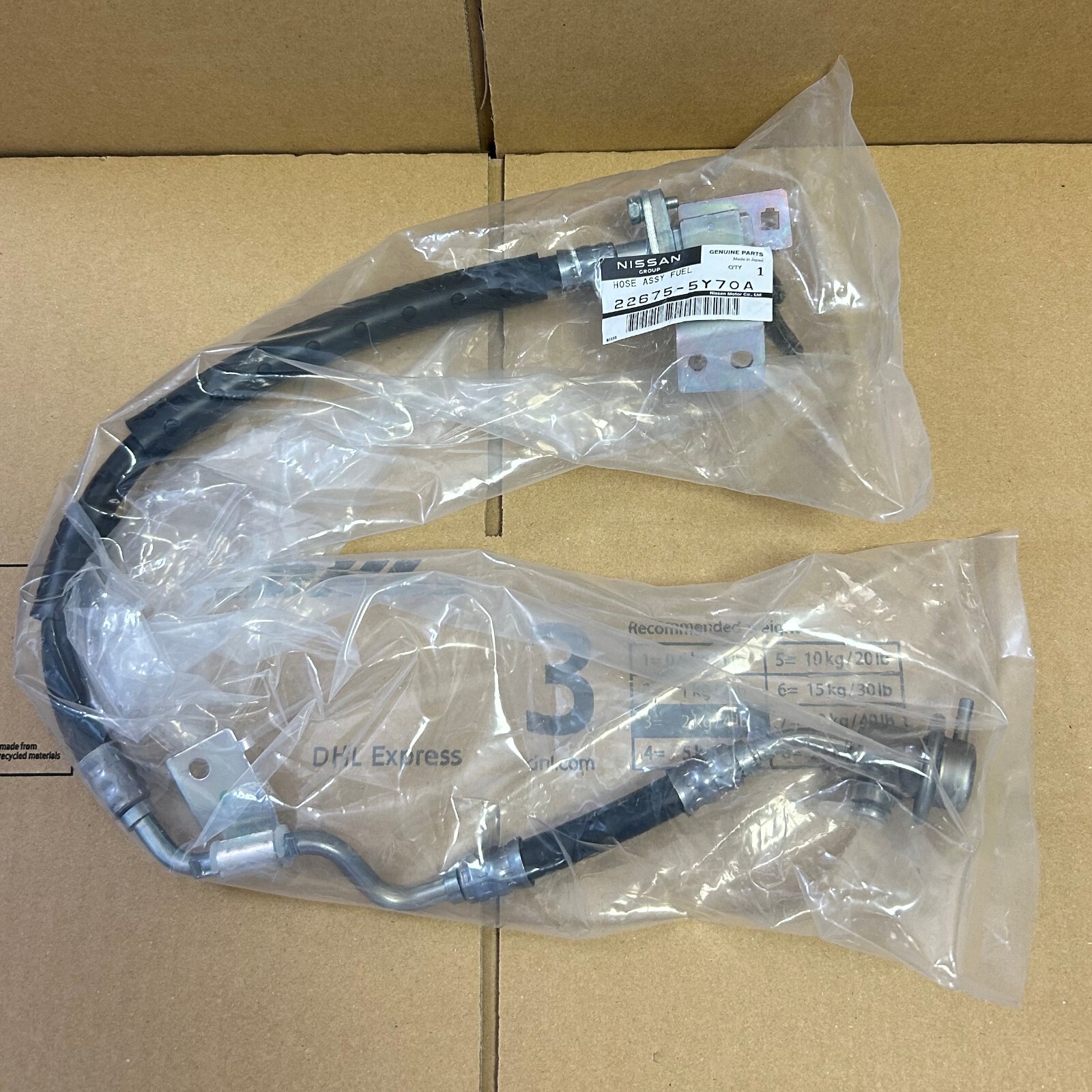 NEW】Nissan Genuine 2000-2002 Maxima Infiniti Fuel Damper