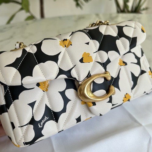 ショルダーバッグ・ポシェット COACH Soft Tabby Shoulder Bag Floral Bouquet Print COACH® Outlet | Soft Tabby Shoulder Bag With Floral Bouquet