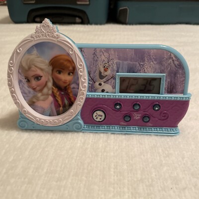 Disney Frozen Digital Alarm Clock Elsa Anna Olaf Night Light, Plays  Let It Go 