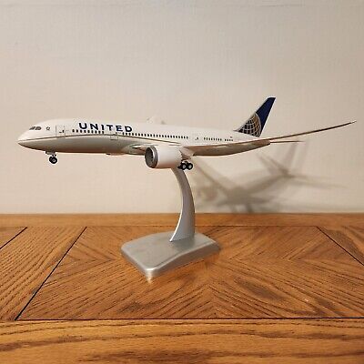 ユナイテッド航空 Boeing 787-9 スケールモデル 1:200