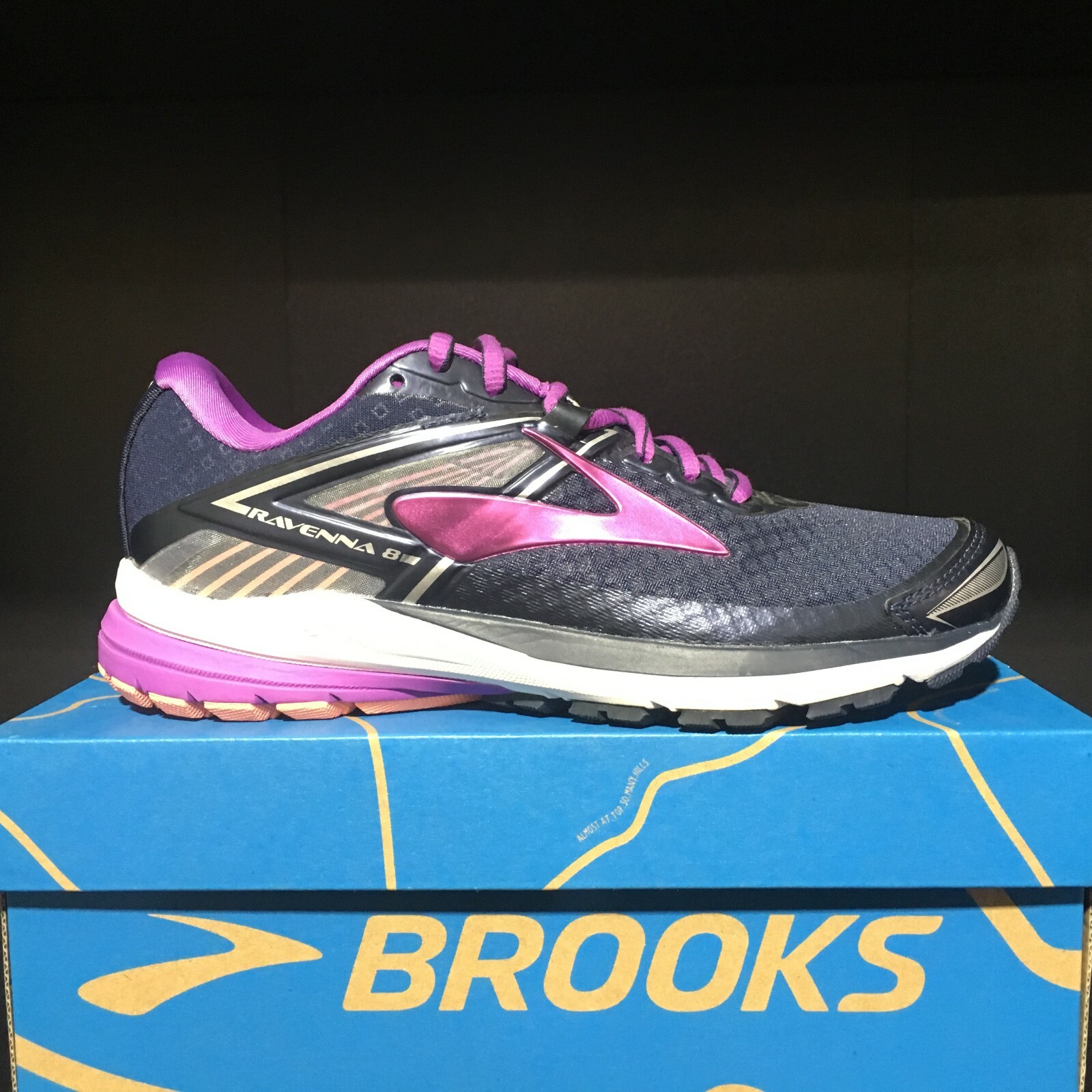 brooks trainers size 8