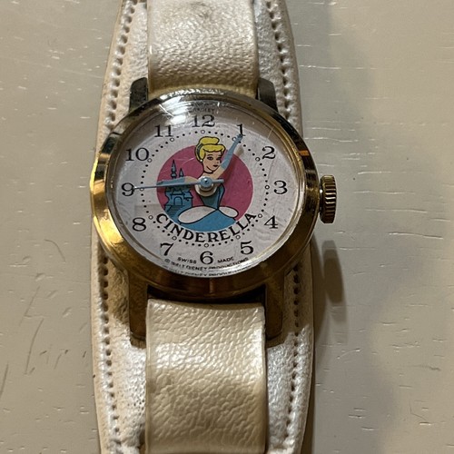 Stunning Vintage Walt Disney Cinderella Watch with White Stunning Vintage Walt Disney Cinderella Watch with White
