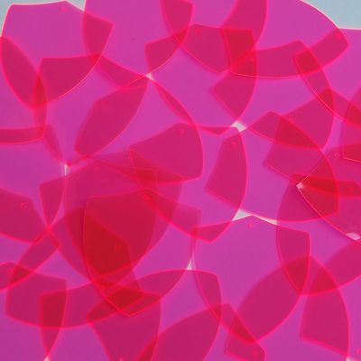 Shield Vinyl Shape 1.5'' Hot Pink Go Go Fluorescent Edge Glow