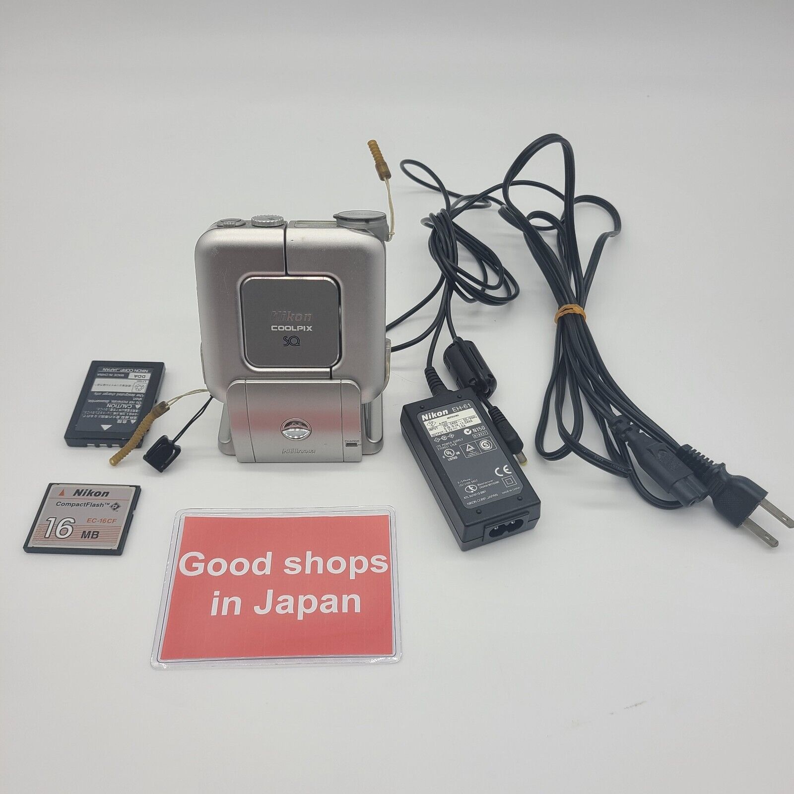 Nikon COOLPIX SQ Digital Compact Camera f/5.6 4x Square Nikon COOLPIX SQ Digital Compact Camera f/5.6 4x Square