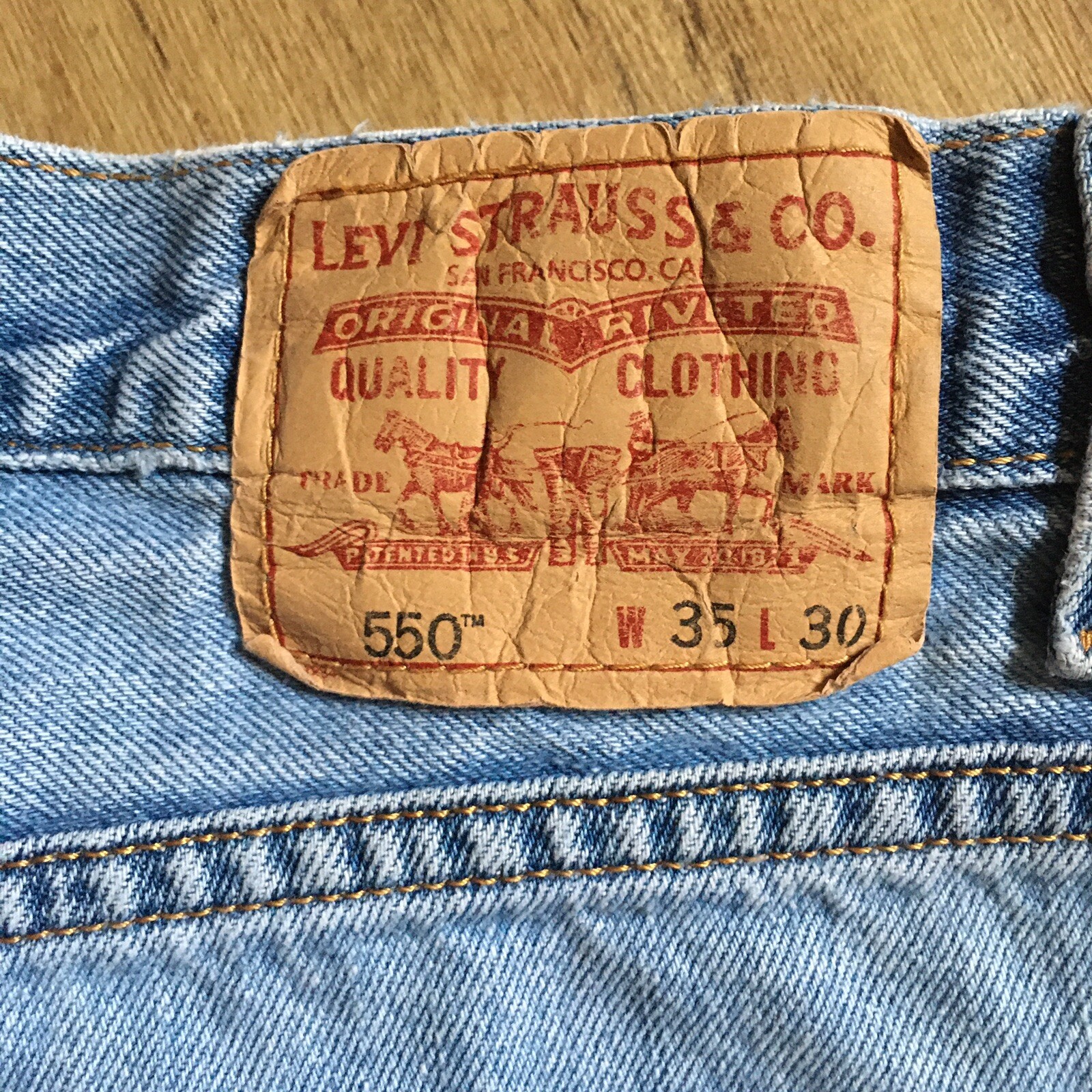 Levi's 550 Jeans Mens 35 X 30 Mid Rise 