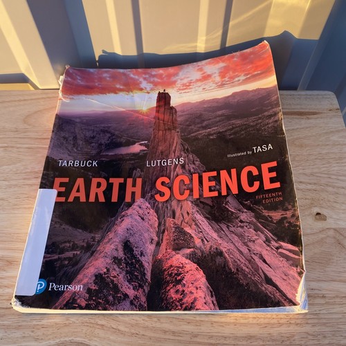 EARTH SCIENCE 第15版 Amazon.com: Earth Science: 9780134543536: Tarbuck, Edward