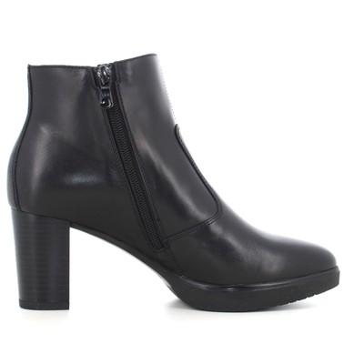Pre-owned Nerogiardini Nero Giardini A24us Women's Ankle Boots With Heel I411200d/100 In Black