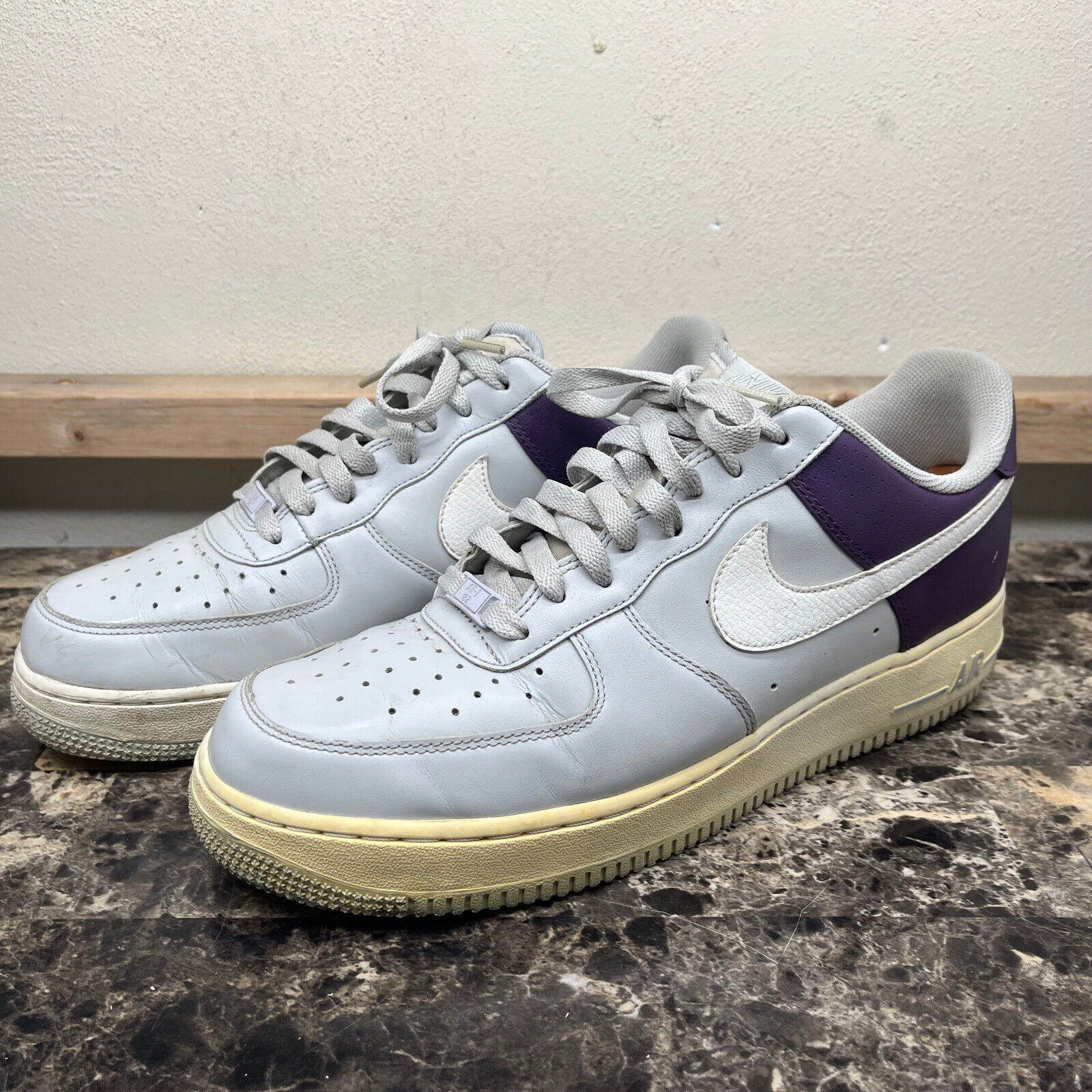 Nike Air Force One Low AF-1 '82 Gray/Purple Men's Size 11 Nike Air Force One Low AF-1 '82 Gray/Purple Men's Size 11