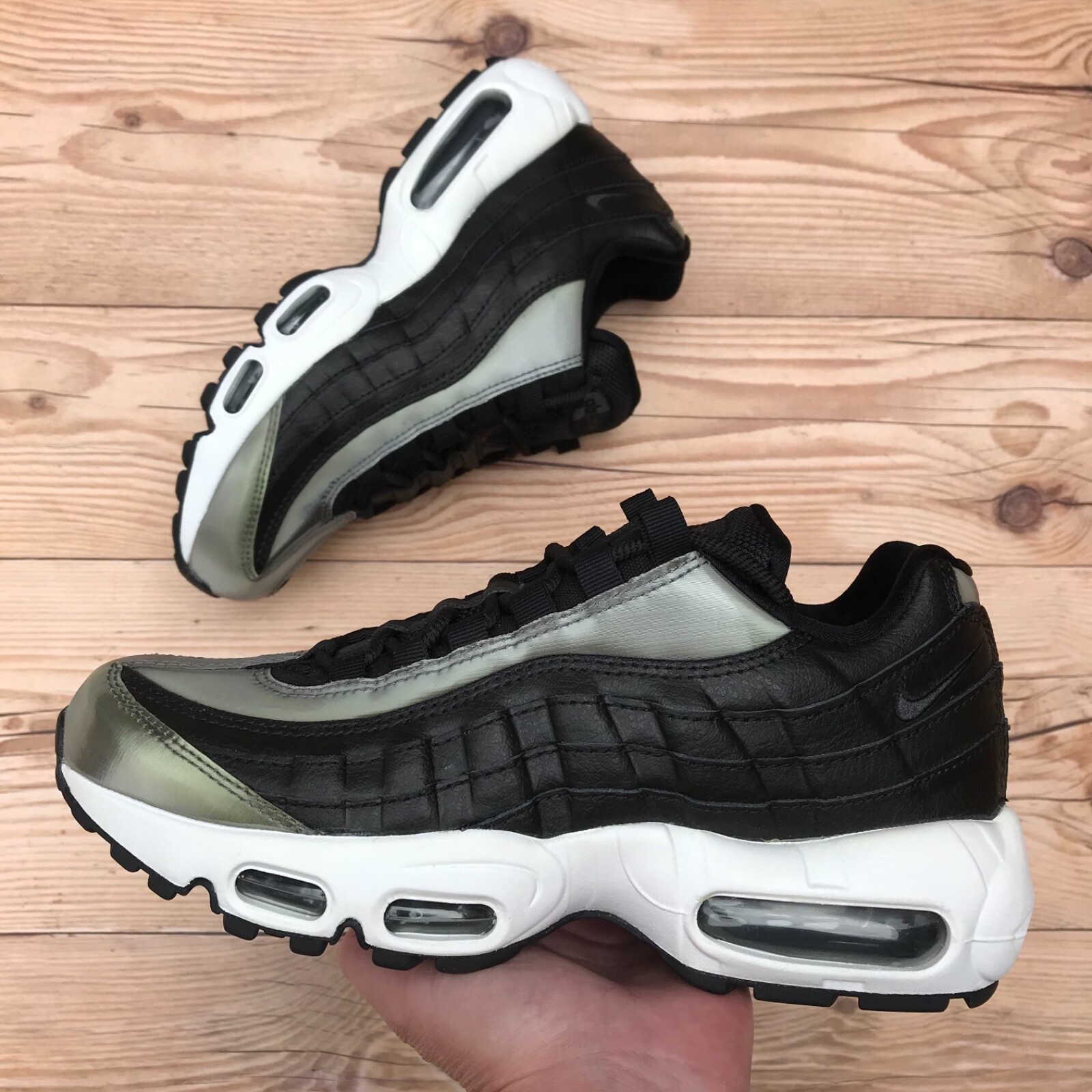 air max metal black and white