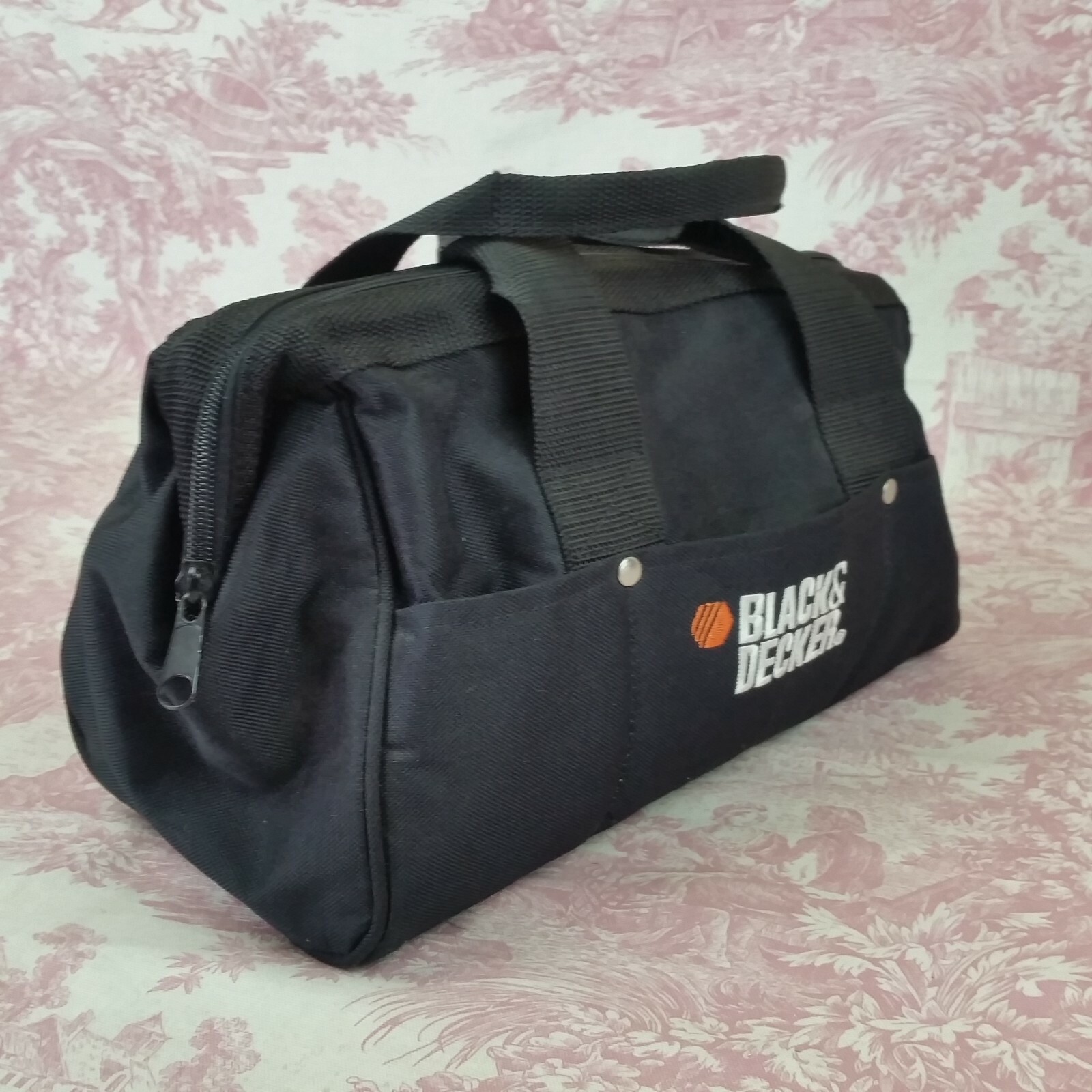 Black & Decker Mega Mouse Sander Polisher Tool Bag and Accessories MS700G