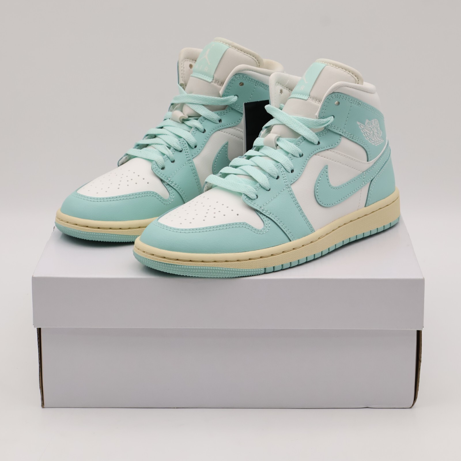 BQ6472-132 Nike Air Jordan 1 Mid Light Dew (Women's) | eBay BQ6472-132 Nike Air Jordan 1 Mid Light Dew (Women's) | eBay