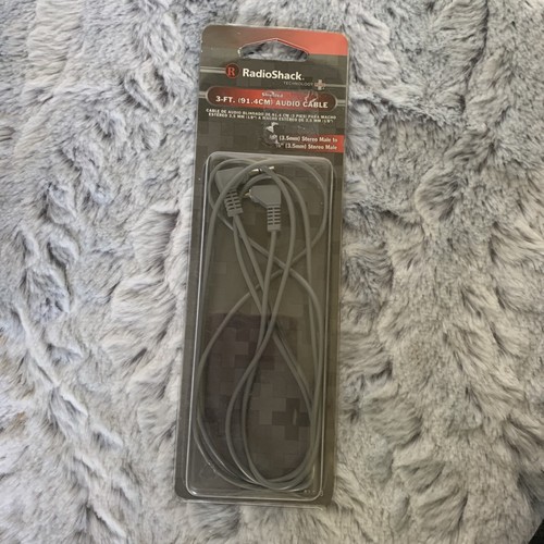 Dさま専用 NEW* RADIO SHACK SHIELDED 3FT AUDIO CABLE 1/8(3.5MM) STEREO