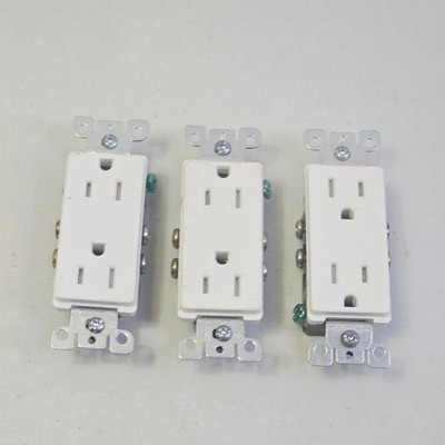 Leviton T5325-W Decora Duplex Outlet Receptacle White Tamper Resistant Lot of 3