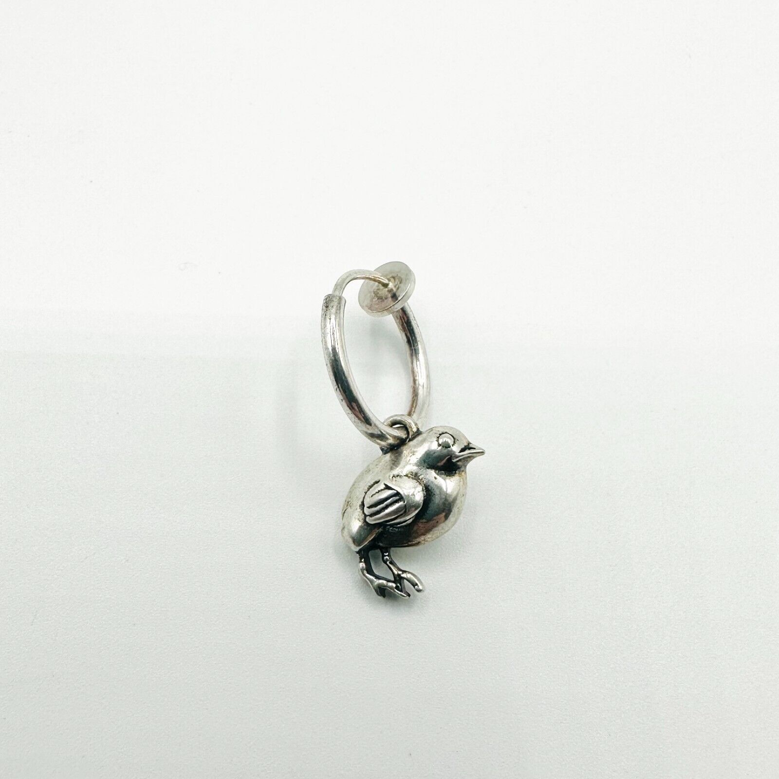 New Gucci 925 Silver Single Earring with Bird Charm 635584 New Gucci 925 Silver Single Earring with Bird Charm 635584