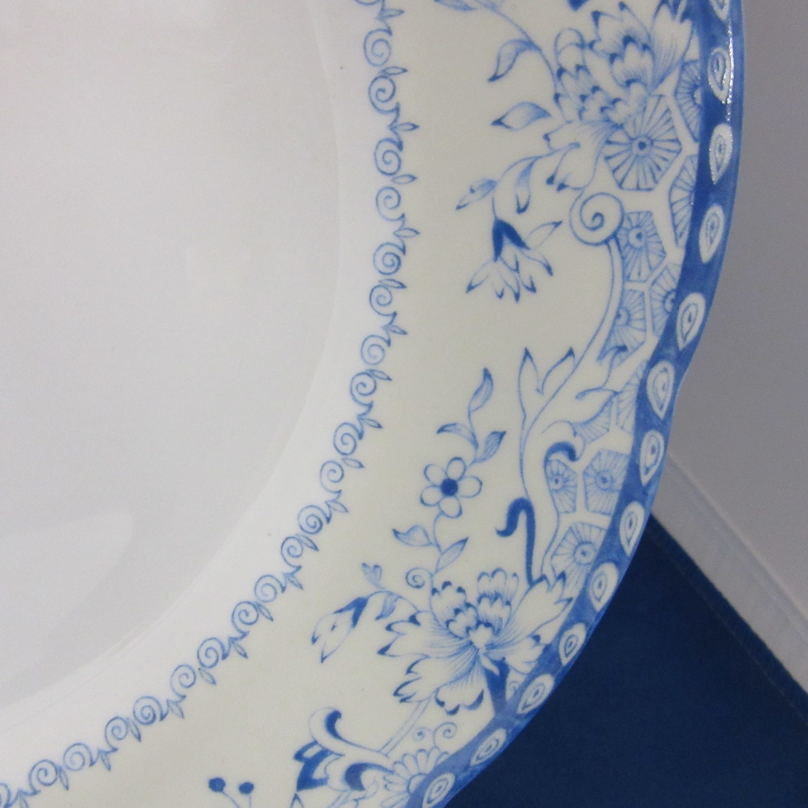 Dinner plate - Mottahedeh Virginia Blue- NWT