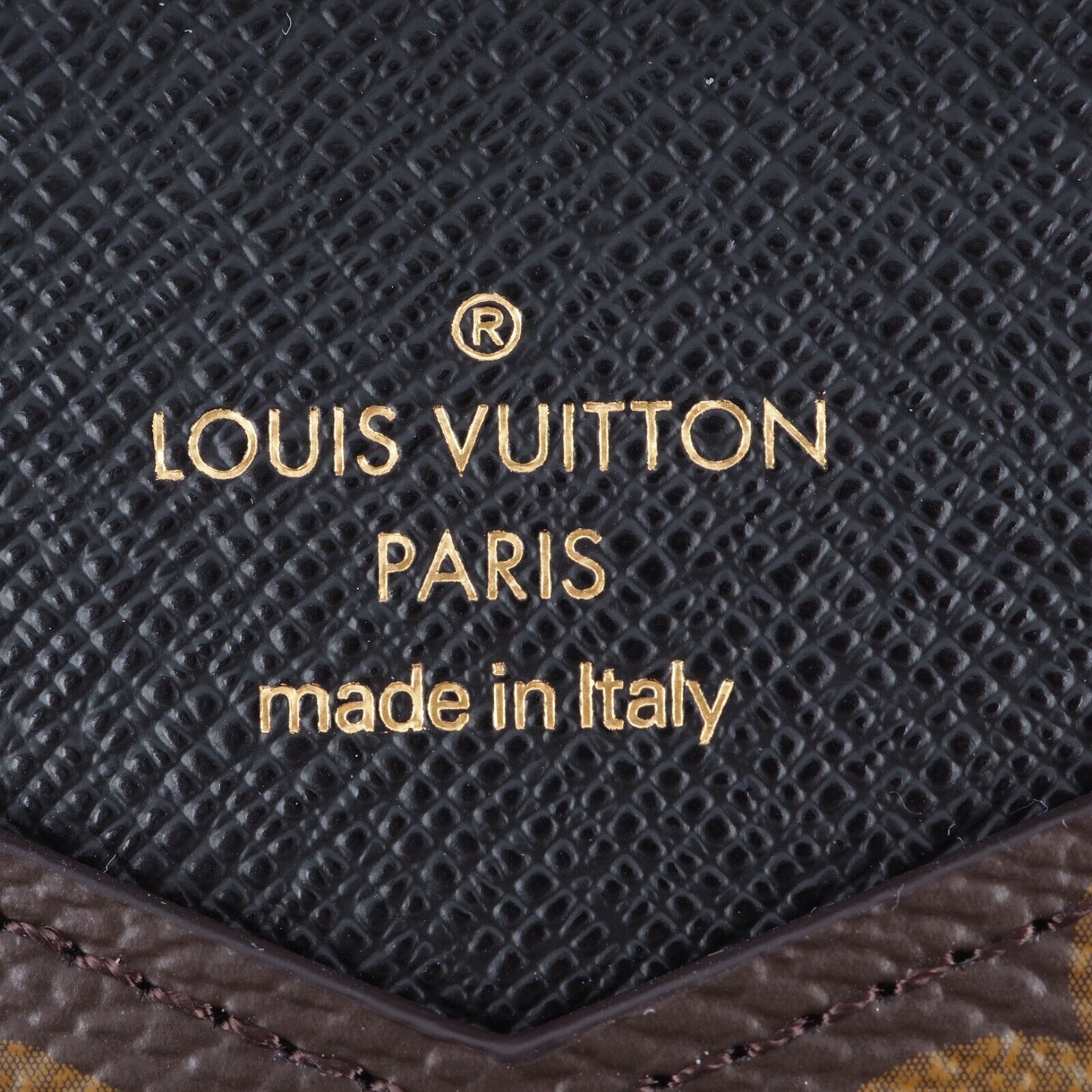 LOUIS VUITTON M82891 Bumper iPhone 15 Pro Cover Luxury LOUIS VUITTON M82891 Bumper iPhone 15 Pro Cover Luxury