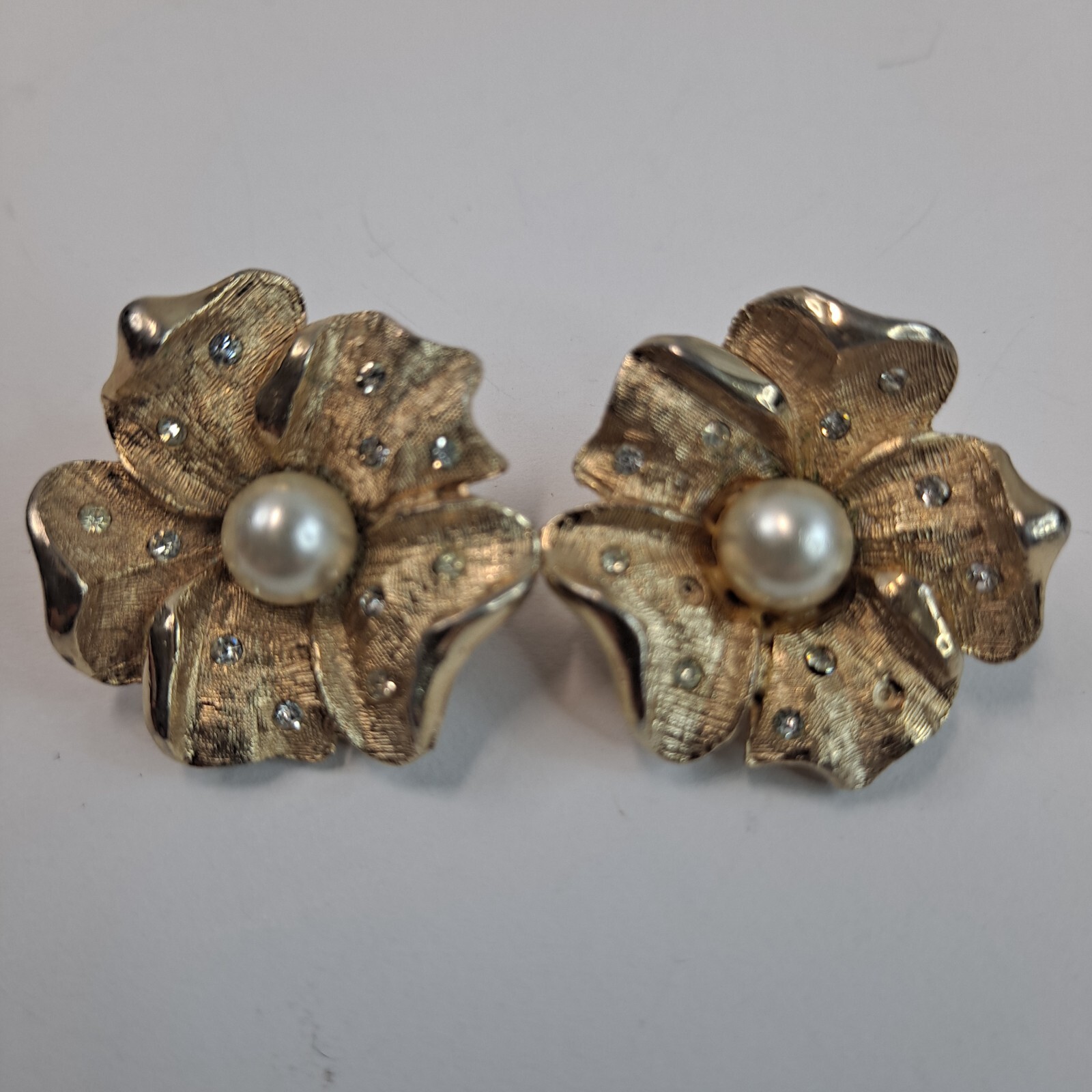 アクセサリー Herlipto Clear Flower Gold Tone pierces Herlipto♡Clear Flower Gold Tone pierces - メルカリ