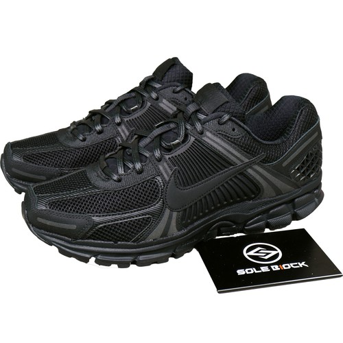 靴 NIKE ZOOM VOMERO 5 BLACK 25.5 BV1358-003 Shop Nike Zoom Vomero 5 BV1358-003 black | SNIPES USA