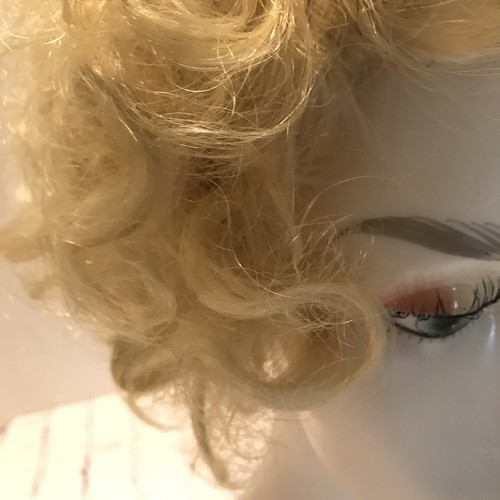 Synthetic Short Curly Blonde Hair Charming Marilyn Monroe Party Wigs